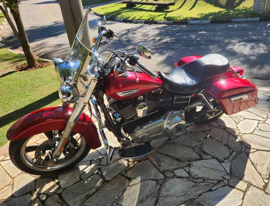HARLEY-DAVIDSON DYNA SWITCHBACK 